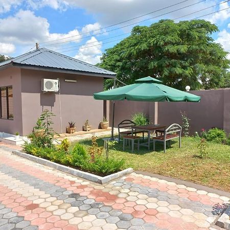 Kasuda Rooms - Cosy Self Contained Rooms Лівінґстон Екстер'єр фото